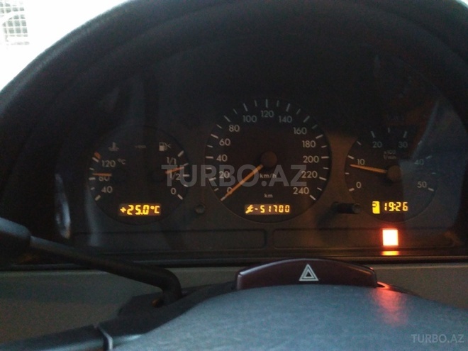 Mercedes ML 270 2003, 239,000 km - 2.7 л - Bakı
