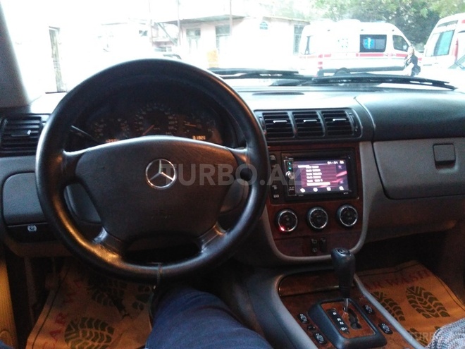 Mercedes ML 270 2003, 239,000 km - 2.7 л - Bakı