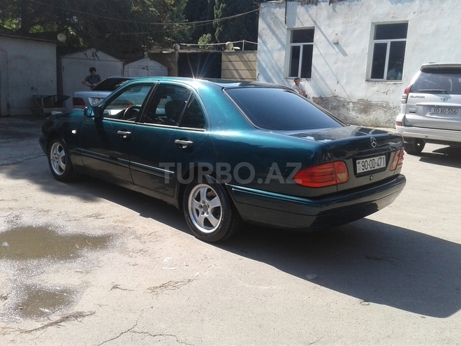 Mercedes E 230 1996, 314,348 km - 2.3 l - Bakı