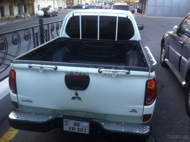 Mitsubishi L200 2013, 68,000 km - 2.5 л - Bakı