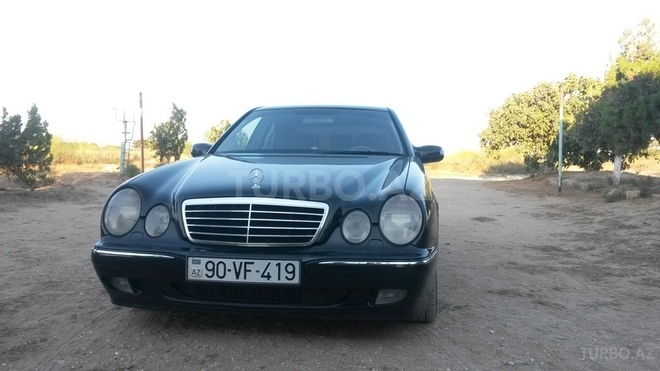 Mercedes E 270 2001, 300,000 km - 2.7 l - Bakı