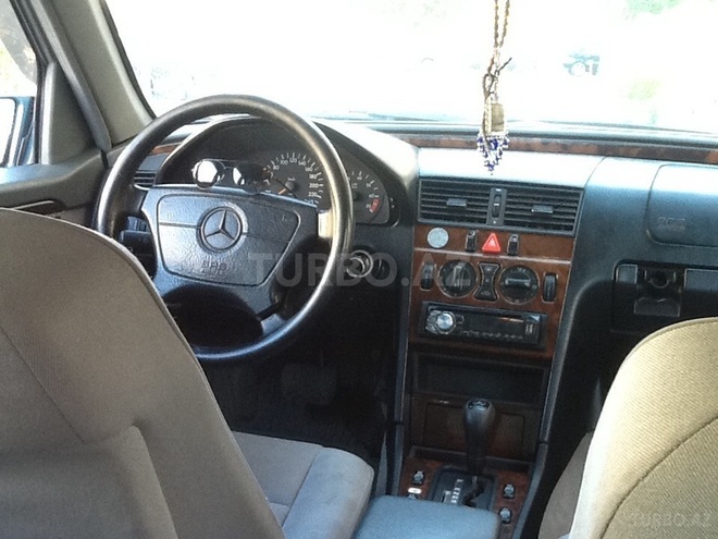 Mercedes C 220 1996, 200,000 km - 2.2 л - Bakı