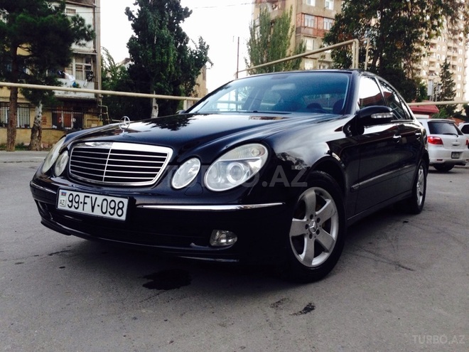 Mercedes E 270 2002, 242,000 km - 2.7 l - Bakı