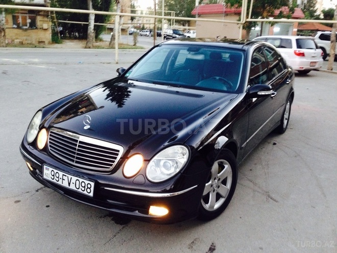 Mercedes E 270 2002, 242,000 km - 2.7 l - Bakı