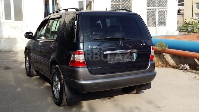Mercedes ML 270 2001, 261,442 km - 2.7 l - Bakı