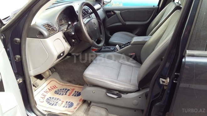 Mercedes ML 270 2001, 261,442 km - 2.7 l - Bakı