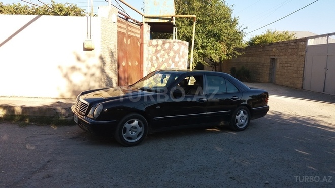 Mercedes E 230 1995, 300,000 km - 2.3 l - Bakı