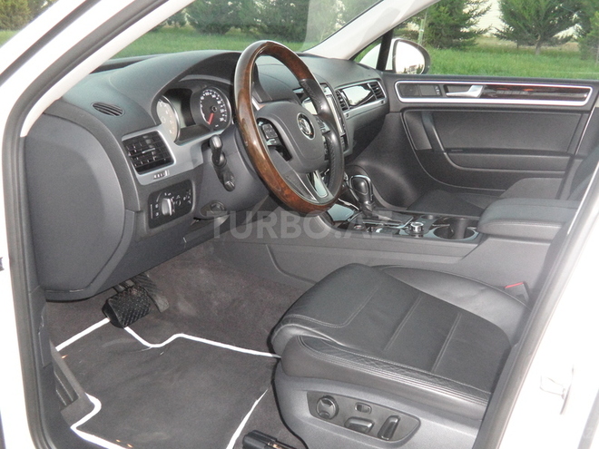 Volkswagen Touareg 2011, 78,000 km - 3.6 l - Bakı