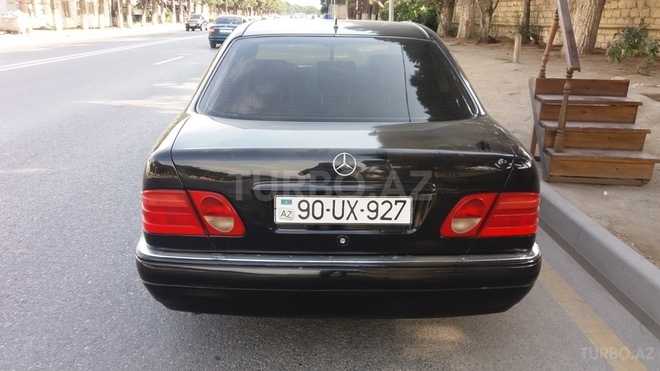 Mercedes E 230 1995, 300,000 km - 2.3 l - Bakı