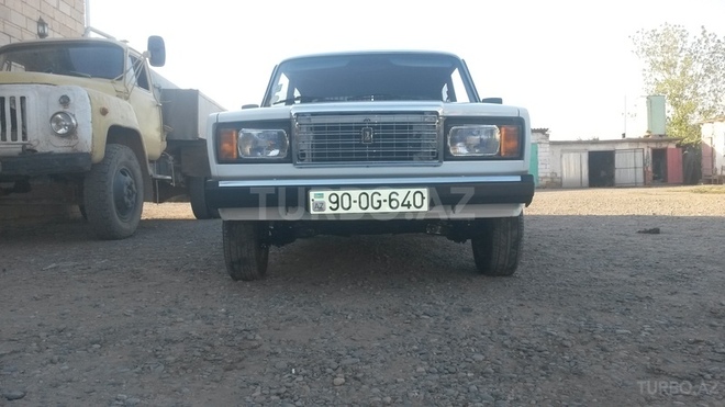 LADA (VAZ) 2107 2010, 120,000 km - 0.2 l - Saatlı
