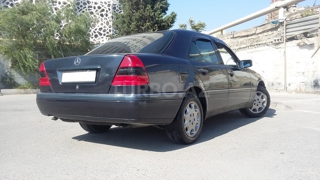 Mercedes C 200 1997, 150,000 km - 2.0 l - Bakı