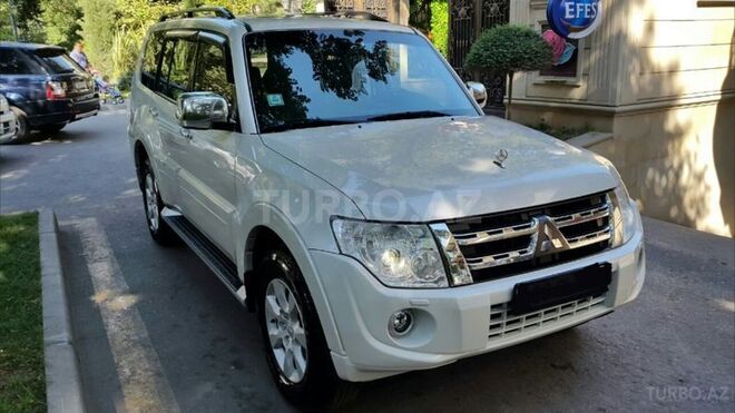 Mitsubishi Pajero 2012, 75,000 km - 3.5 l - Bakı