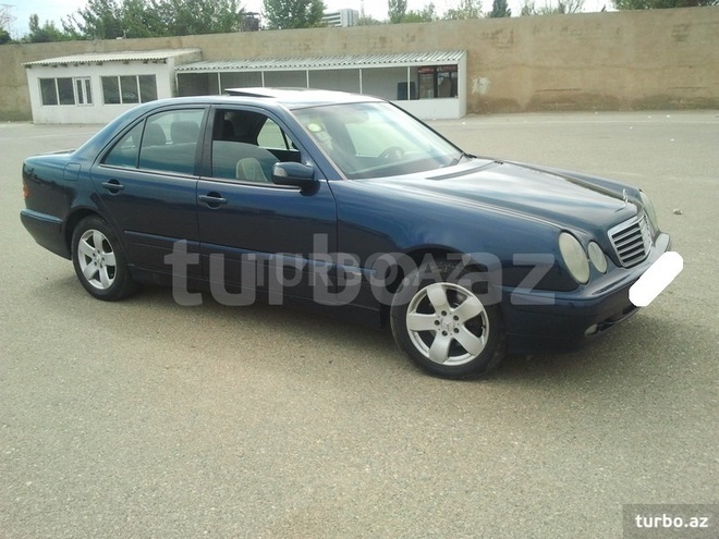 Mercedes E 220 2000, 195,300 km - 2.2 л - Bakı