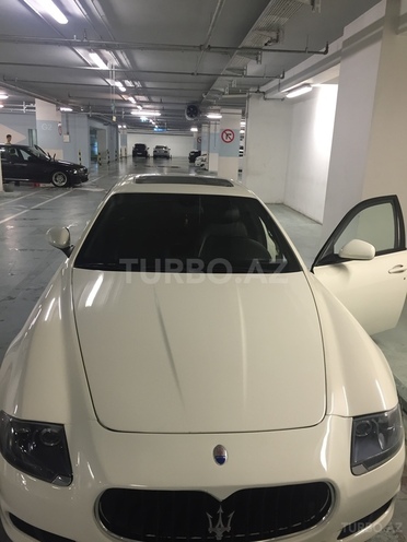 Maserati Quattroporte 2010, 59,000 km - 4.7 л - Bakı