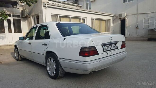 Mercedes E 200 1995, 315,000 km - 2.0 l - Bakı