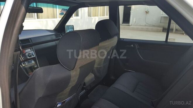 Mercedes E 200 1995, 315,000 km - 2.0 l - Bakı