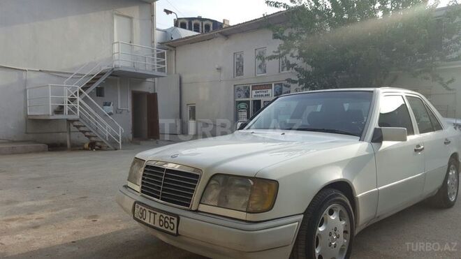 Mercedes E 200 1995, 315,000 km - 2.0 l - Bakı
