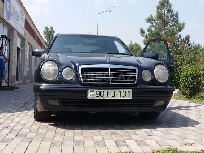Mercedes E 280 1996, 282,000 km - 2.8 l - Bərdə