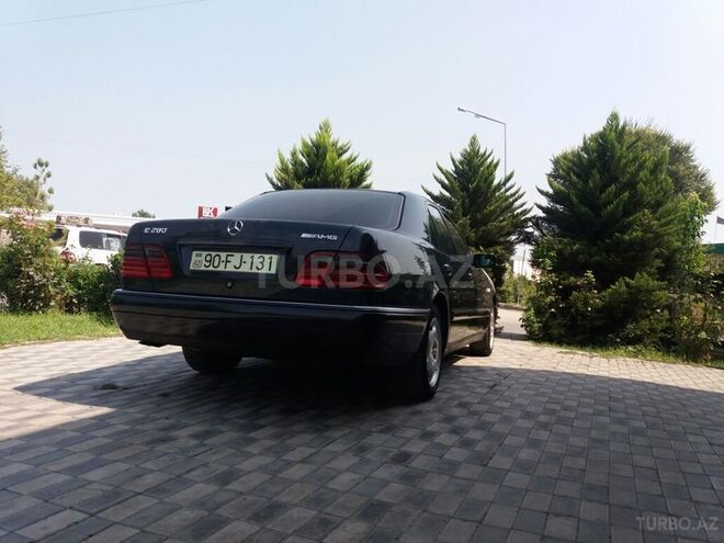 Mercedes E 280 1996, 282,000 km - 2.8 l - Bərdə