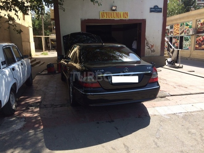 Mercedes E 220 2008, 180,000 km - 2.2 л - Bakı