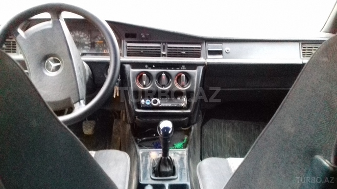 Mercedes 190 1991, 421,150 km - 2.0 л - Füzuli