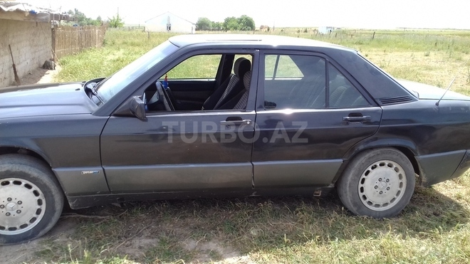 Mercedes 190 1991, 421,150 km - 2.0 л - Füzuli
