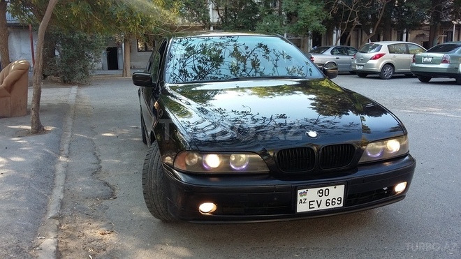 BMW 525 2001, 355,000 km - 2.5 l - Bakı