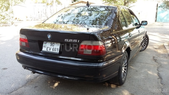 BMW 525 2001, 355,000 km - 2.5 l - Bakı