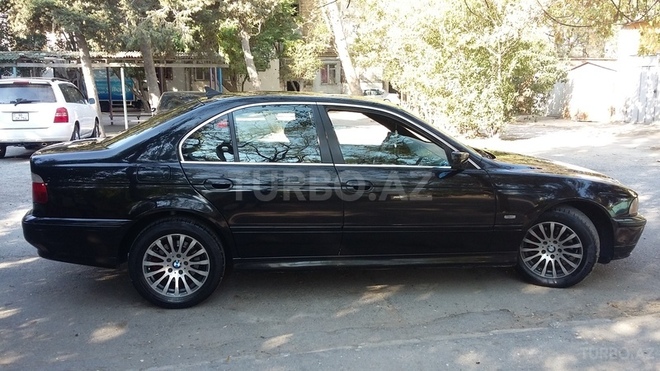 BMW 525 2001, 355,000 km - 2.5 l - Bakı
