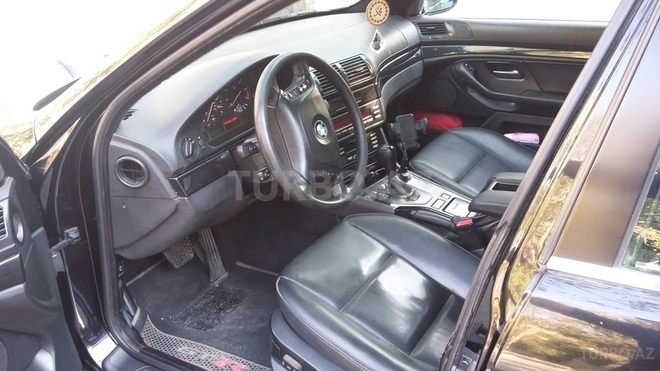 BMW 525 2001, 355,000 km - 2.5 l - Bakı