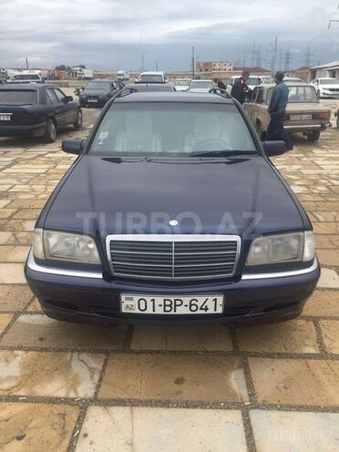 Mercedes C 220 2000, 296,000 km - 2.2 l - Sumqayıt
