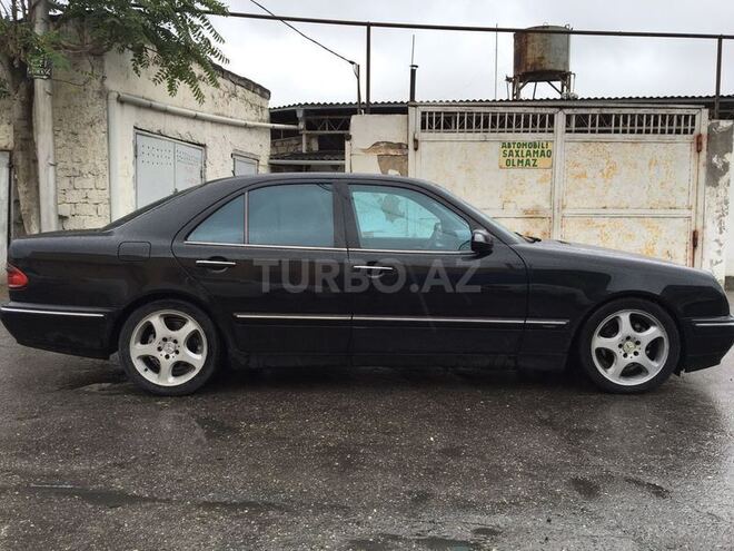 Mercedes E 240 1999, 307,000 km - 2.6 l - Bakı