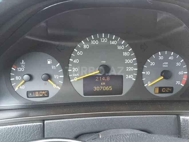 Mercedes E 240 1999, 307,000 km - 2.6 l - Bakı