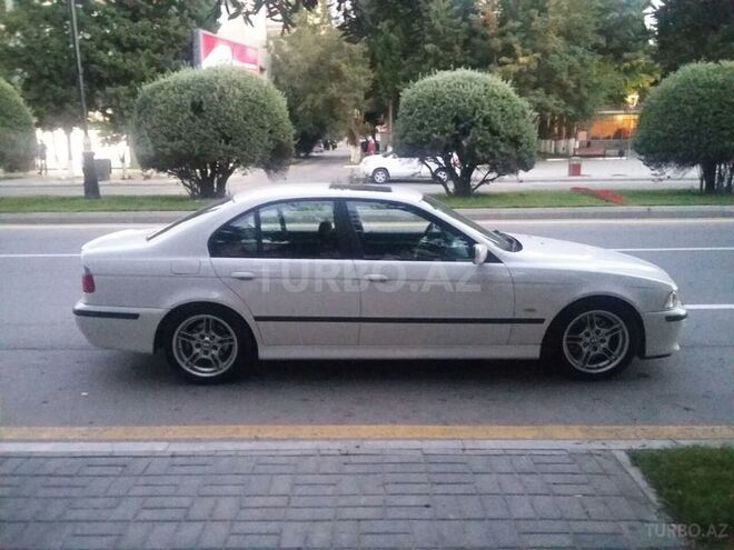 BMW 330 2001, 145,000 km - 3.0 l - Sumqayıt