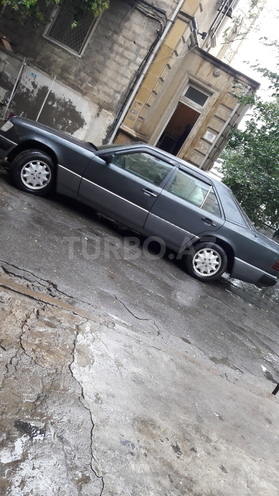 Mercedes E 300 1991, 220,000 km - 3.0 l - Bakı