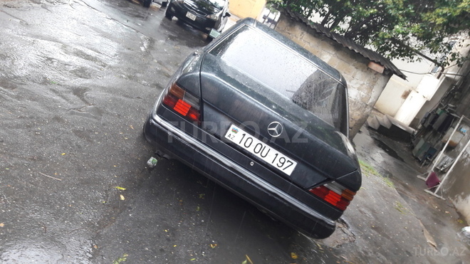 Mercedes E 300 1991, 220,000 km - 3.0 l - Bakı
