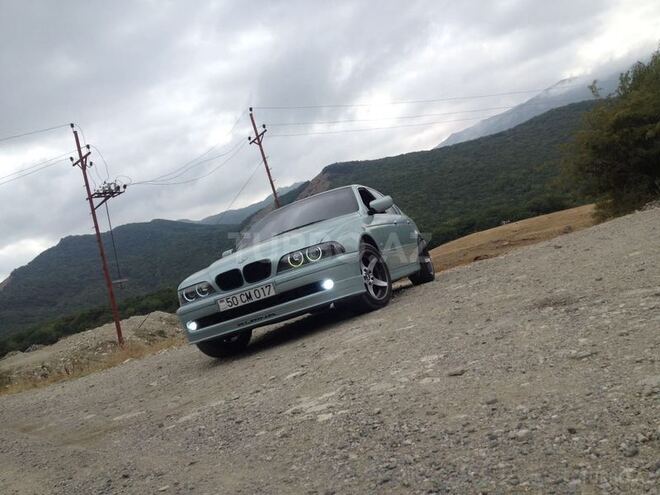 BMW 525 2002, 213,000 km - 0.3 l - Sumqayıt