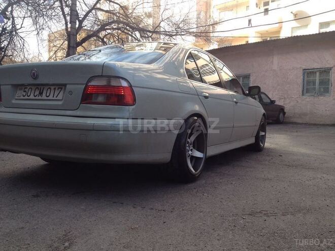 BMW 525 2002, 213,000 km - 0.3 l - Sumqayıt