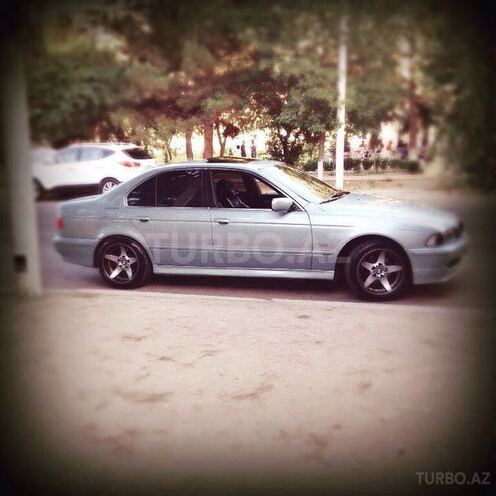 BMW 525 2002, 213,000 km - 0.3 l - Sumqayıt