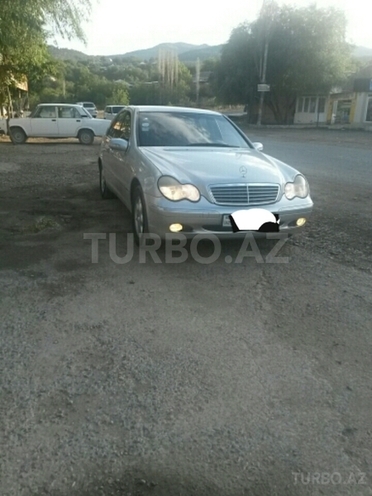 Mercedes C 220 2002, 193,000 km - 2.2 l - Göygöl