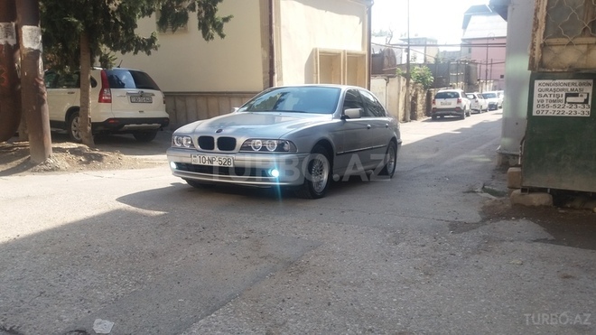 BMW 528 2000, 220,000 km - 2.8 l - Bakı