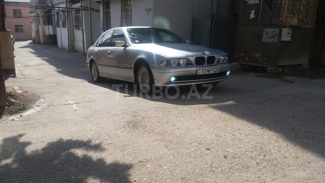 BMW 528 2000, 220,000 km - 2.8 l - Bakı