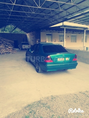 Mercedes C 180 1999, 300,000 km - 1.8 l - Gəncə
