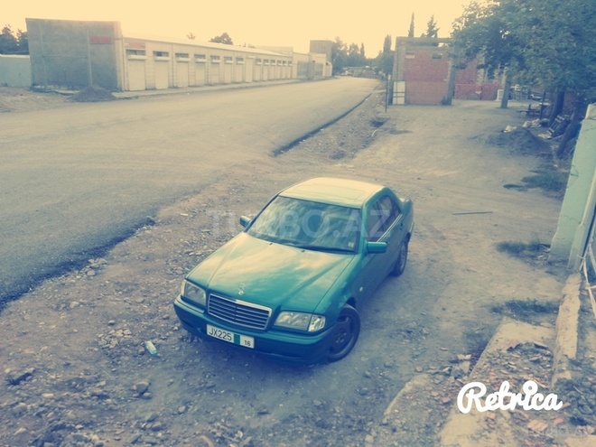 Mercedes C 180 1999, 300,000 km - 1.8 l - Gəncə