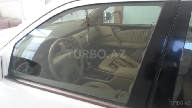 Mercedes E 240 2001, 260,000 km - 2.6 л - Bakı