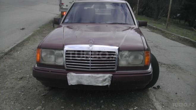 Mercedes E 200 1990, 178,000 km - 2.0 l - Bakı