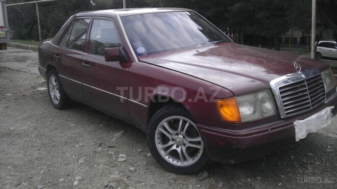 Mercedes E 200 1990, 178,000 km - 2.0 l - Bakı