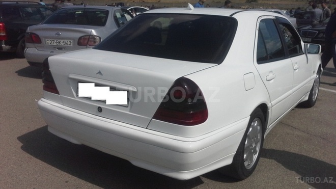 Mercedes C 220 2001, 183,000 km - 2.2 л - Bakı