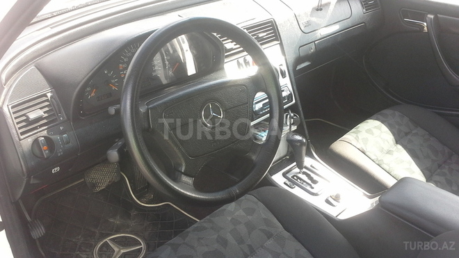 Mercedes C 220 2001, 183,000 km - 2.2 л - Bakı
