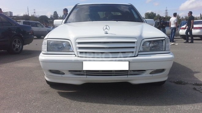 Mercedes C 220 2001, 183,000 km - 2.2 л - Bakı